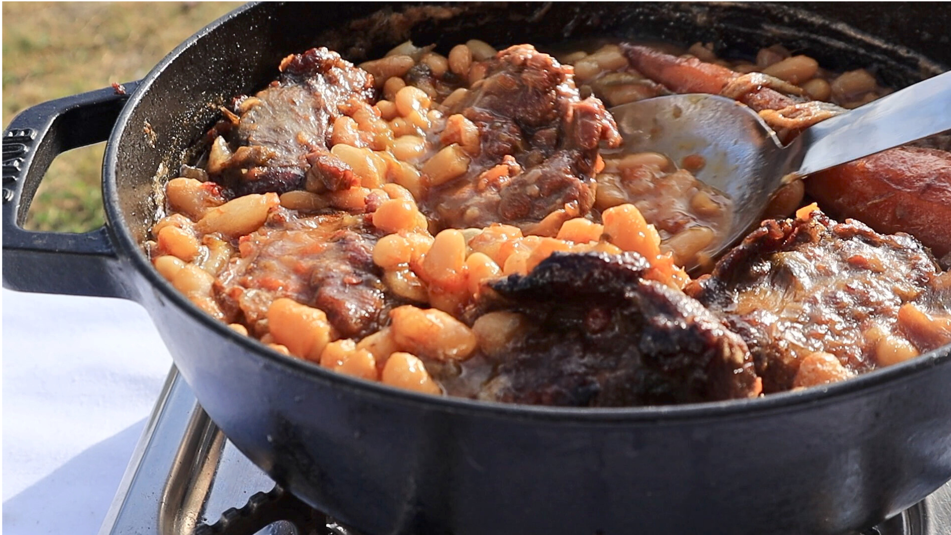 Braised-Pork-Cheeks-with-White-Beans-from-Cataluna