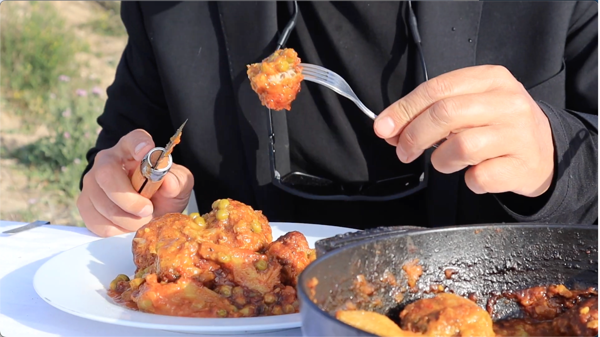 Meatballs-with-Peas-and-Artichokes-from-Cataluna